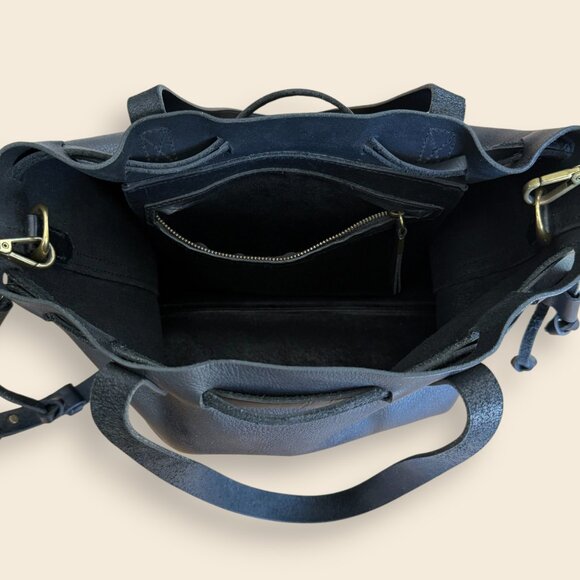 Madewell, The Medium Drawstring Transport Tote Bucket Bag, Black Leather - Picture 6 of 6